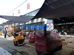 福瑞得機(jī)械微動(dòng)態(tài)--座駕壓路機(jī)、手扶壓路機(jī)、灌縫機(jī)包裝發(fā)貨